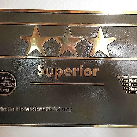 Adler 3* 나골트